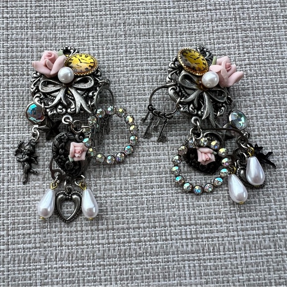Vintage Floral Drop Earrings with Pearls - Picture 1 of 3